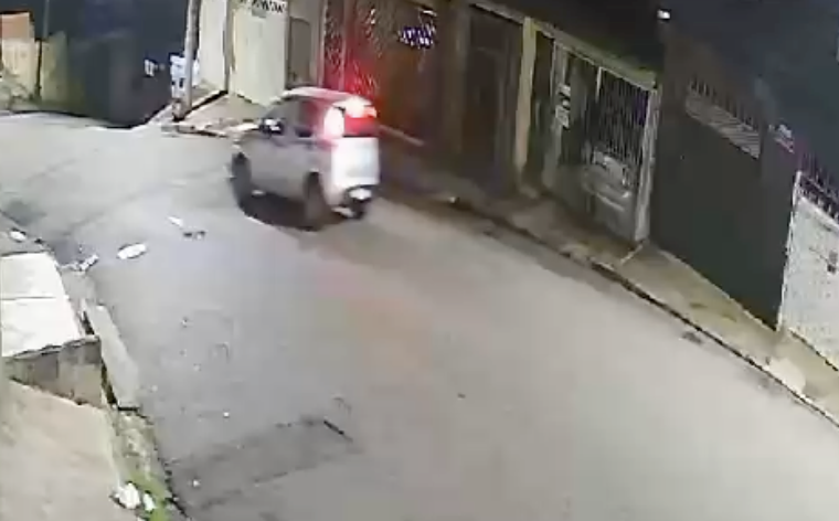 Motorista é baleado no rosto e se finge de morto em tentativa de assalto em Ferraz