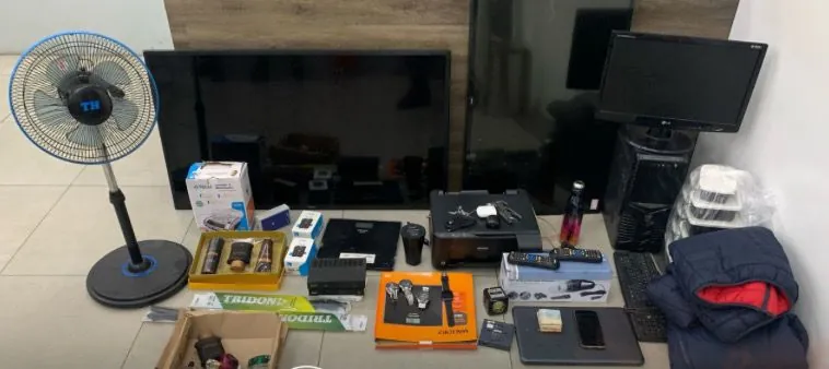 Dupla rouba residência em Mogi, mas polícia recupera bens