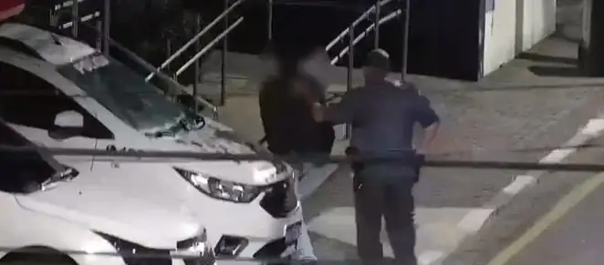 Polícia de Guararema identifica suspeitos de furto de cabos em UBS; veja vídeo