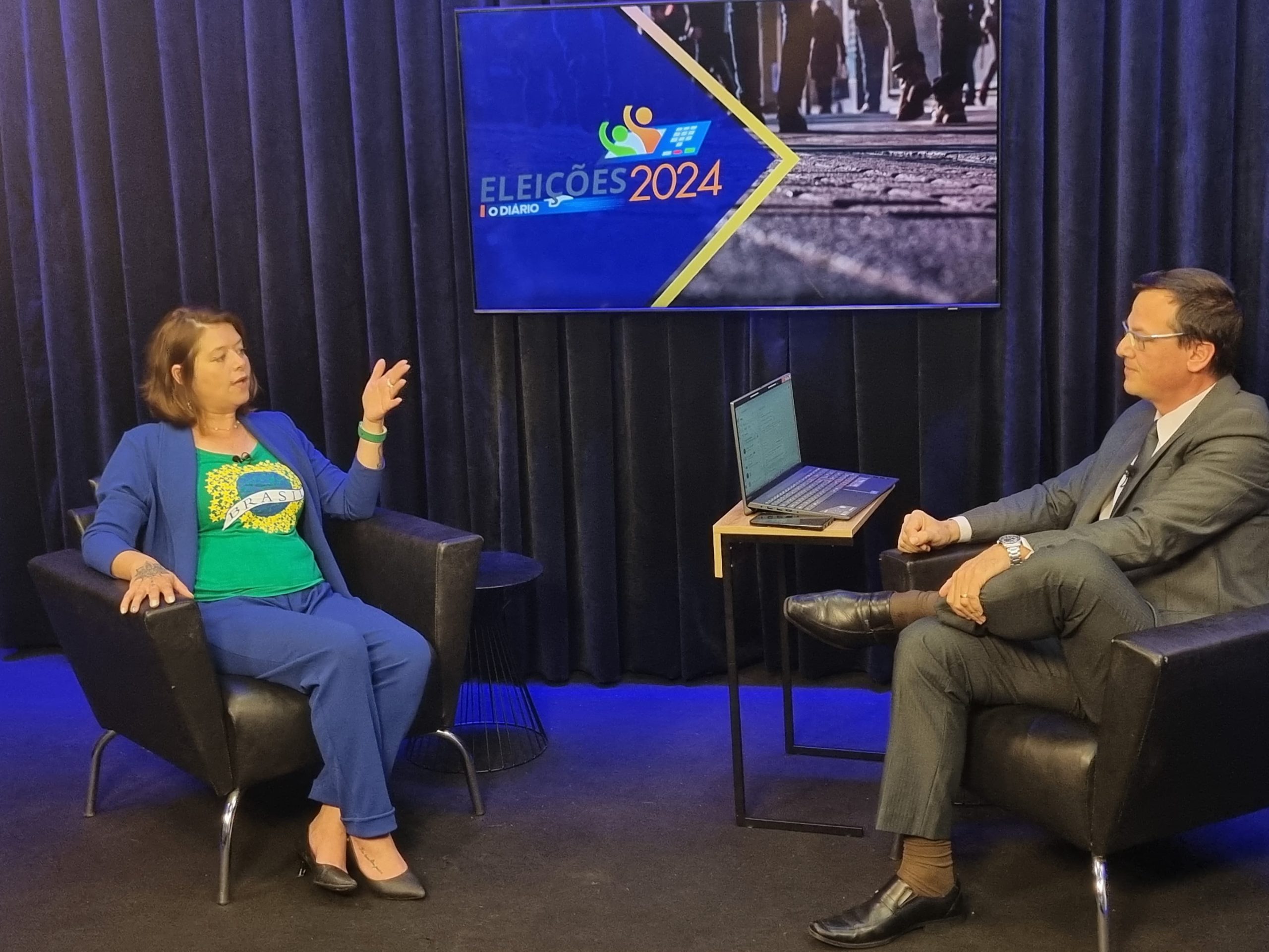 Sheila mira PL de Mara, afaga Caio Cunha e explica participação no 8/1