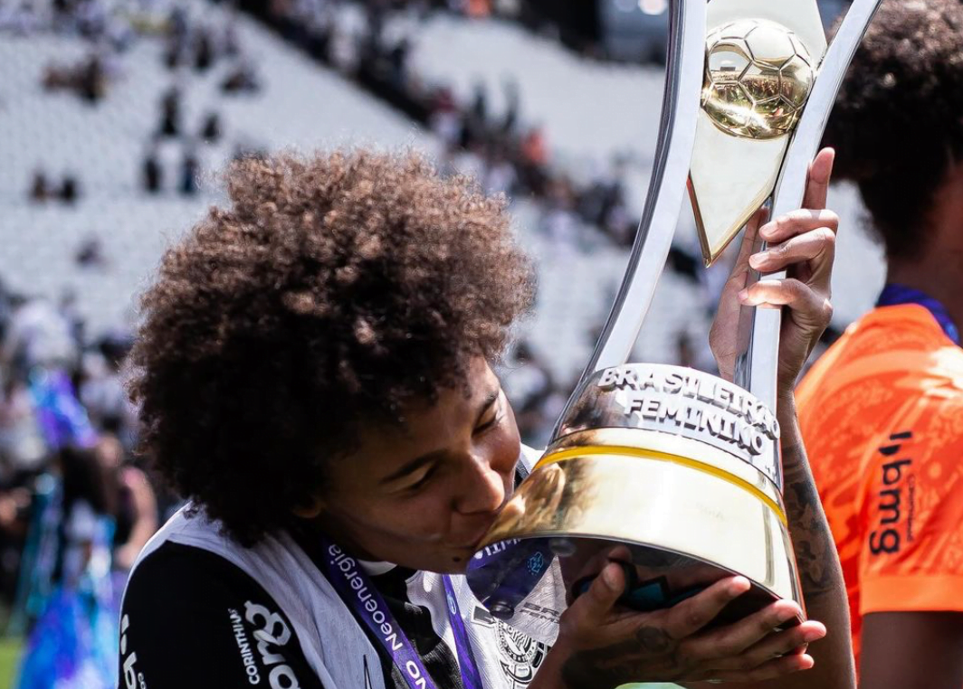 Yaya, de Ferraz de Vasconcelos, conquista título brasileiro com o Corinthians feminino