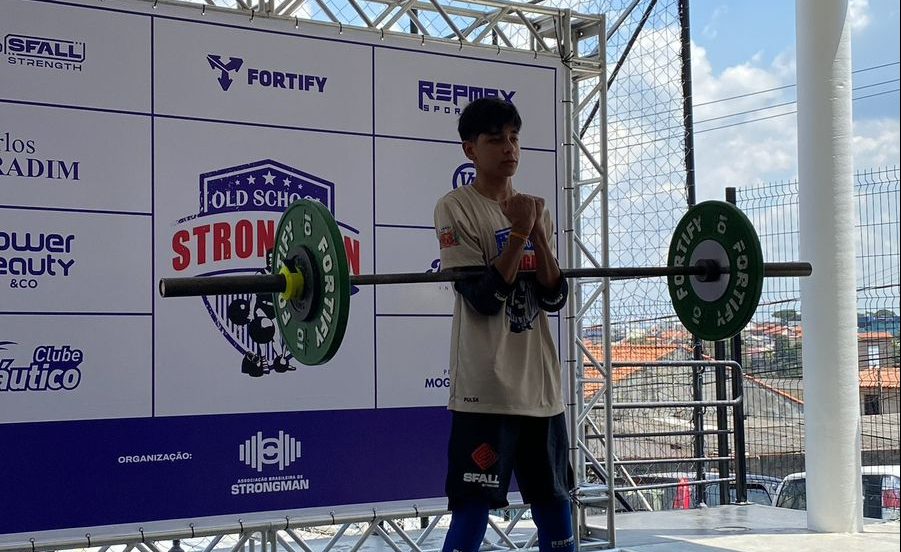 Aos 14 anos, atleta de strongman de Mogi irá competir na Europa