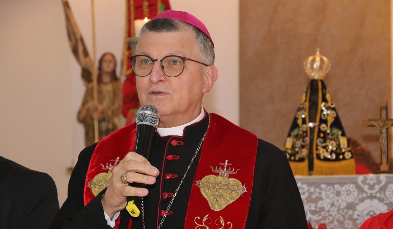 Após morte da mãe do bispo, missa campal da Festa do Divino é cancelada em Mogi