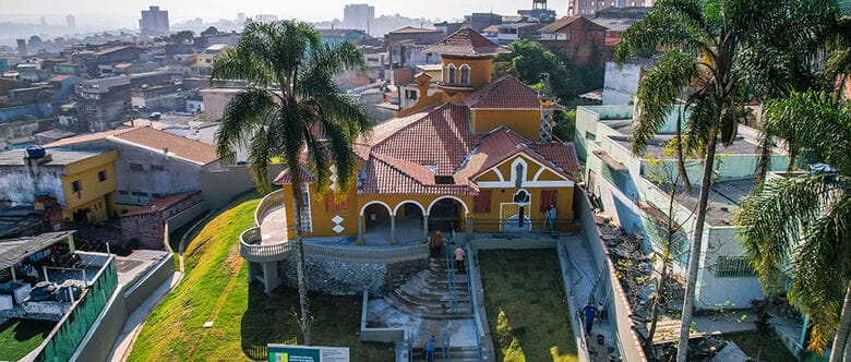 Ferraz recebe exposição fotográfica 'Trajetos e Trajetórias'