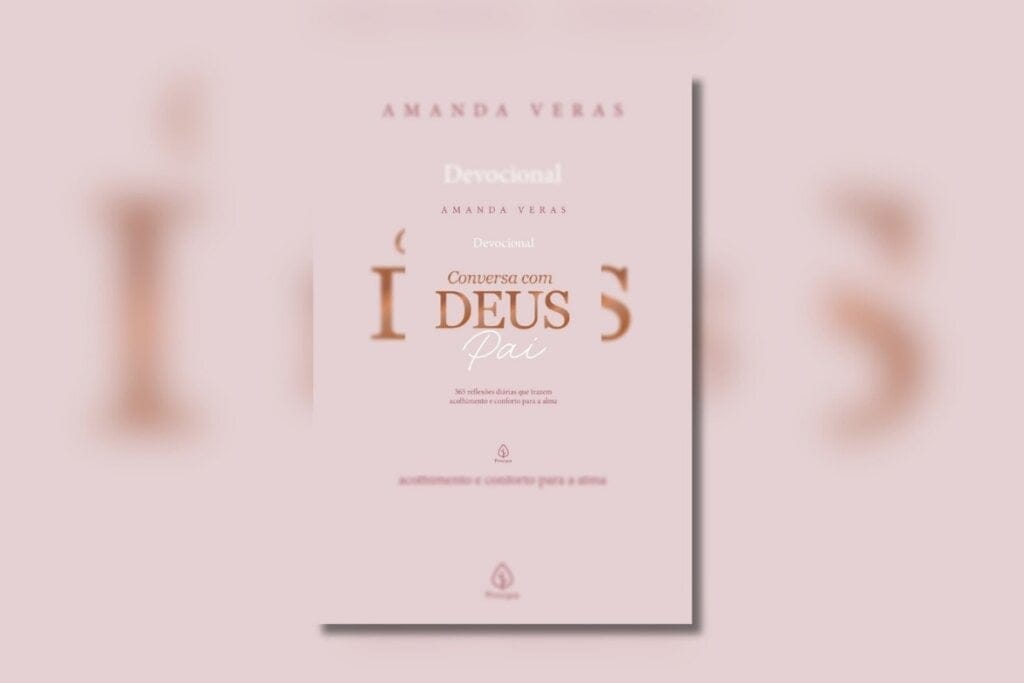 Capa do livro "Conversa com Deus Pai" em rosa-claro com o nome do livro escrito em dourado 