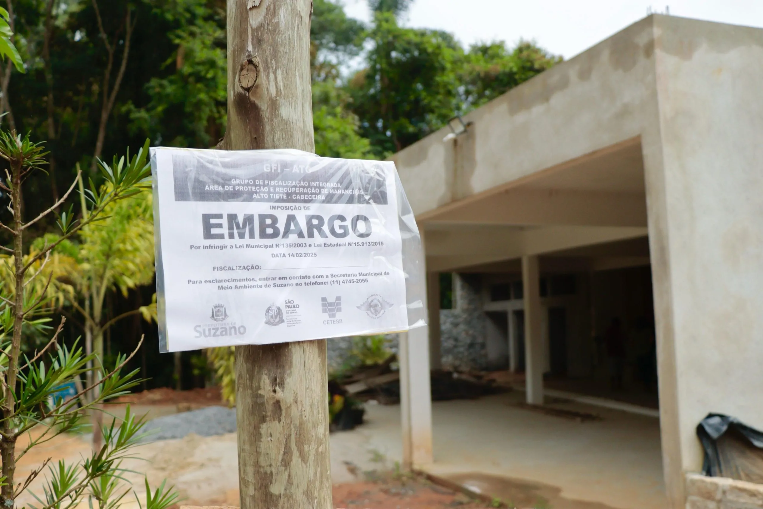 Fiscalização flagra loteamentos ilegais e vendas clandestinas em áreas de proteção ambiental em Suzano