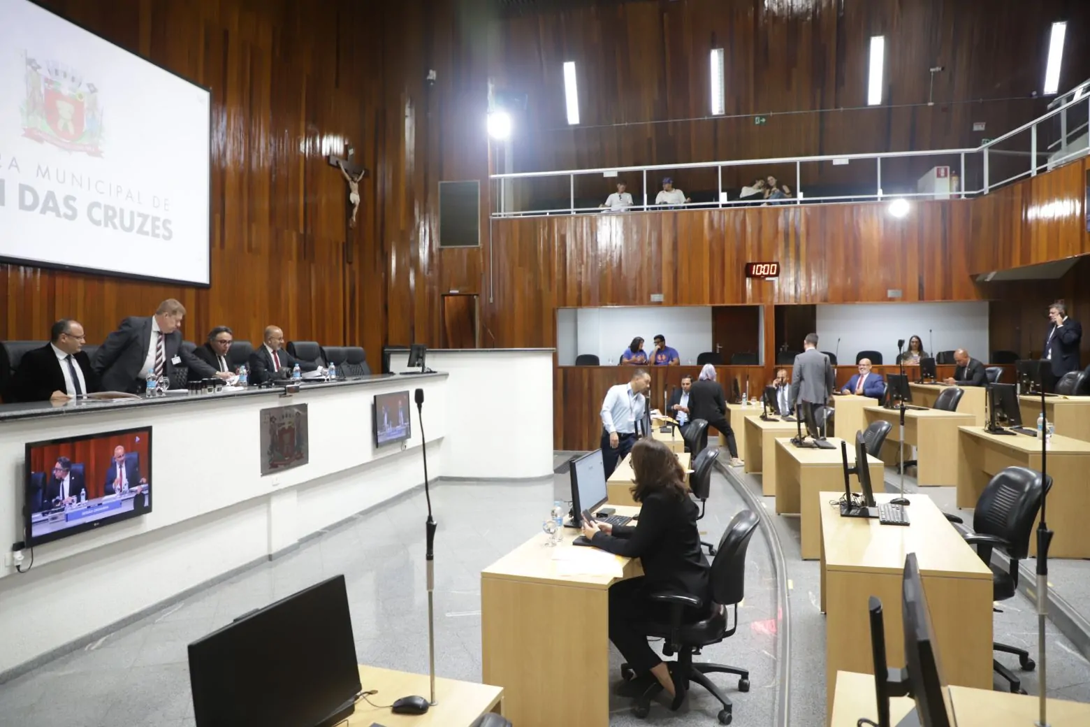 Câmara de Mogi aprova criação das secretarias da 'Mulher' e da 'Longevidade'