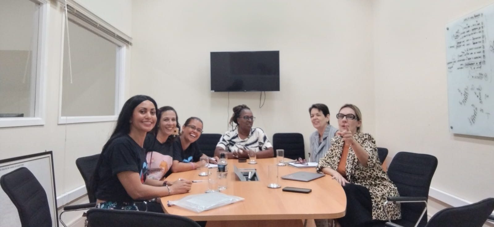 Educação de São Paulo recebe demandas de mães atípicas do Alto Tietê em reunião com ONGs