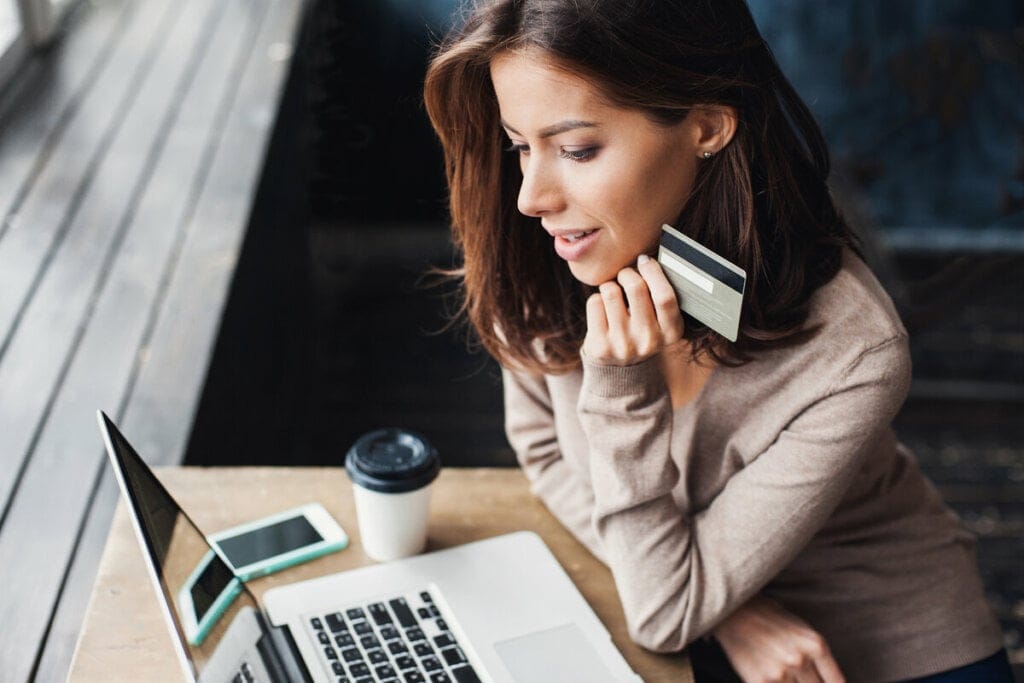 5 dicas para evitar compras por impulso no Dia do Consumidor