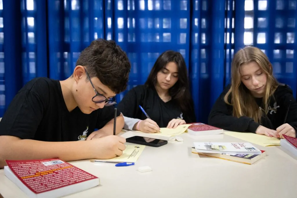 Quatro escolas estaduais no Alto Tietê adotam modelo cívico-militar a partir do segundo semestre