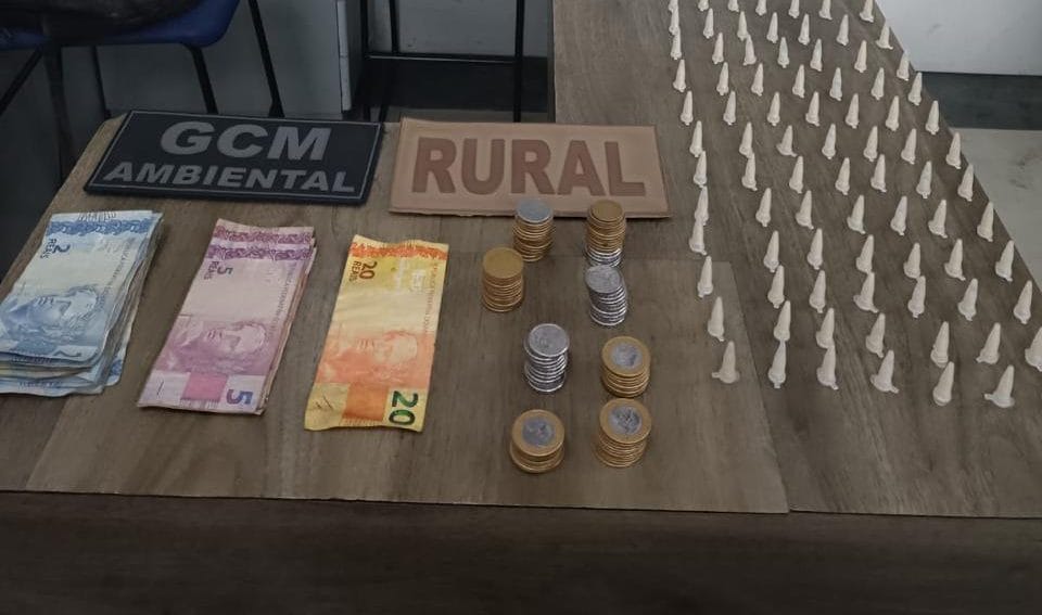GCM de Mogi prende quatro suspeitos por tráfico e apreende substâncias