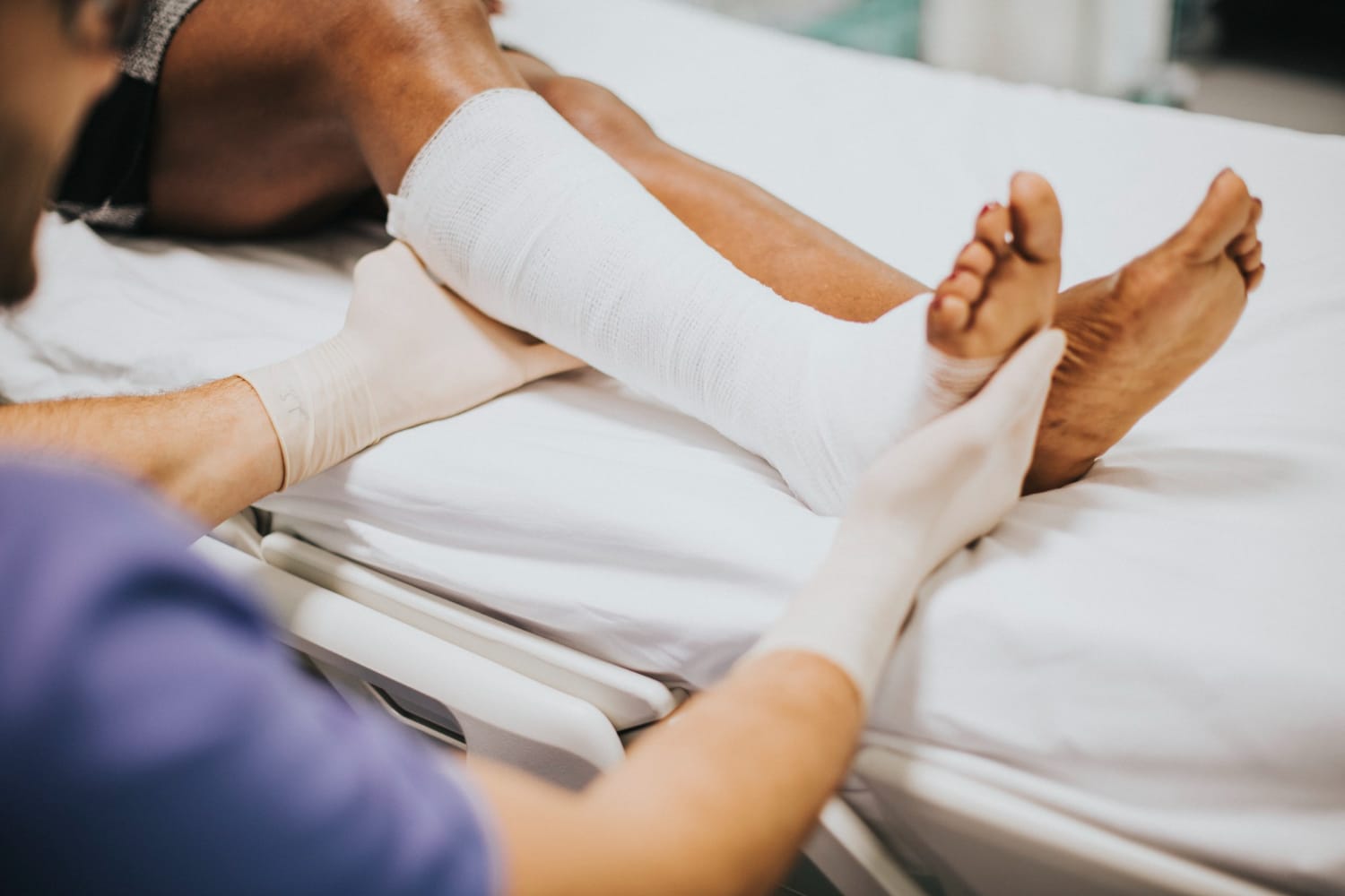Maio Amarelo: Ortopedista especialista em Cirurgia de Quadril do Imot fala sobre fratura de tíbia em acidentes de trânsito