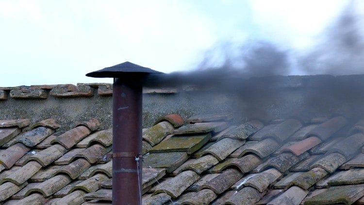 Vaticano tem fumaça preta após nova votação no Conclave