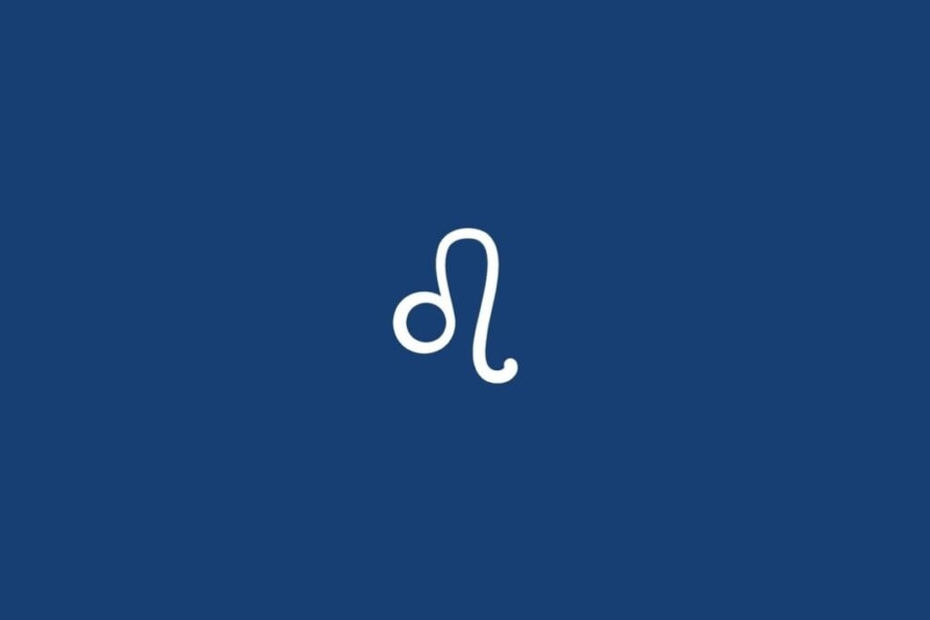 Ilustração do signo de Leão, em fundo azul-escuro, contendo uma curva vertical que se prolonga para a direita em um movimento sinuoso com uma pequena esfera à esquerda