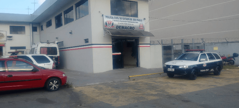 Preso em Itaquá por assalto à casa de familiares de Bolsonaro no RJ era o 'mentor' do crime, diz polícia