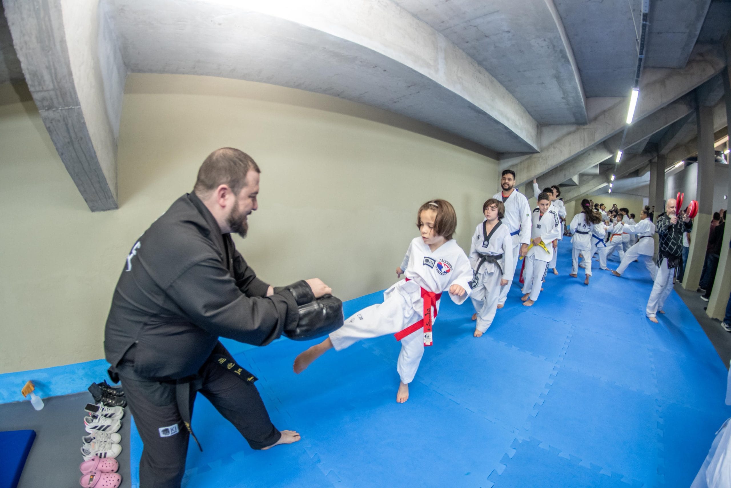 'O esporte transforma famílias', diz prefeita durante inauguração do Centro de Lutas e Artes Marciais