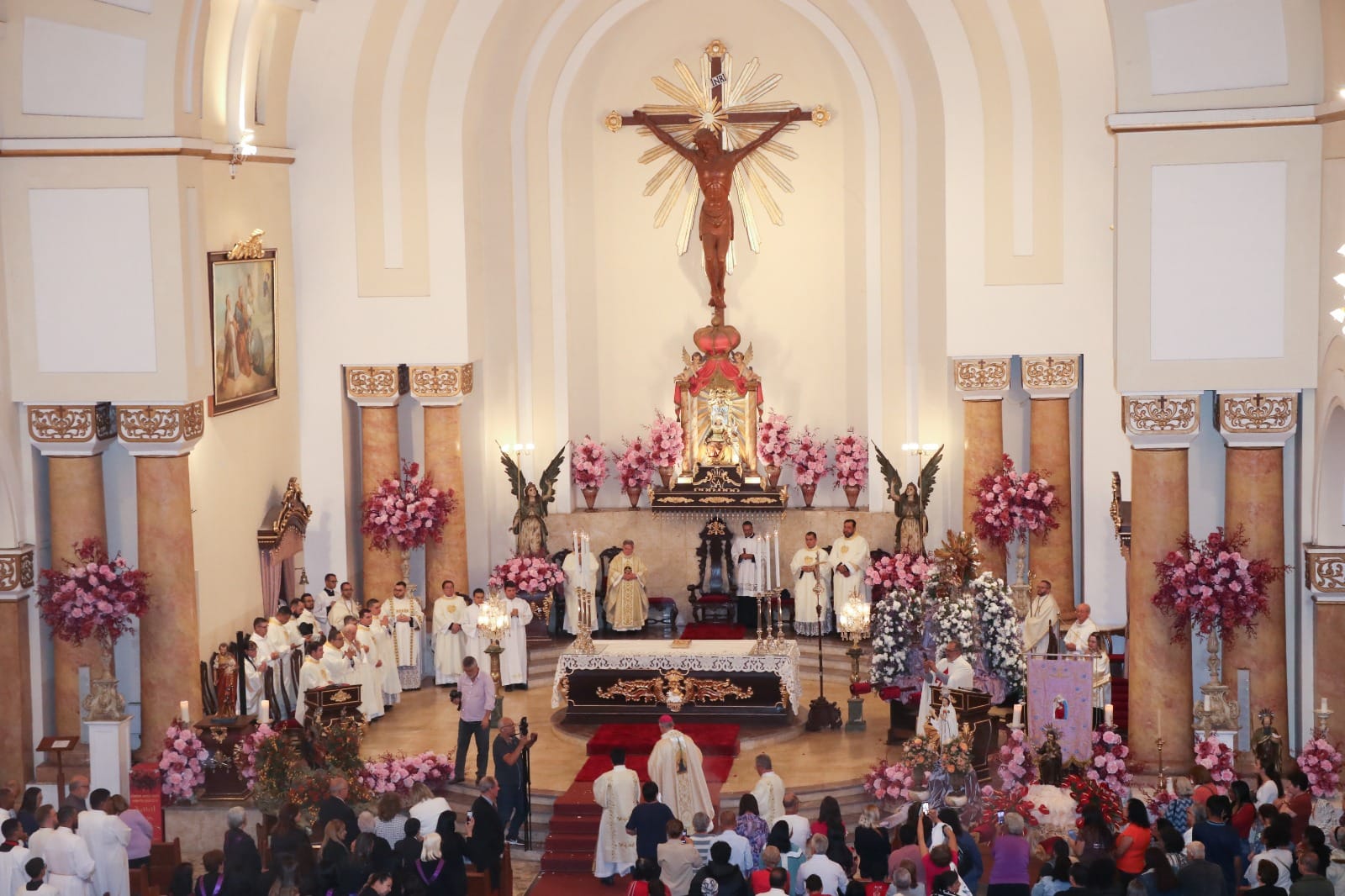 Festa de Sant´Ana entra na reta final com missas, procissão e quermesse em Mogi