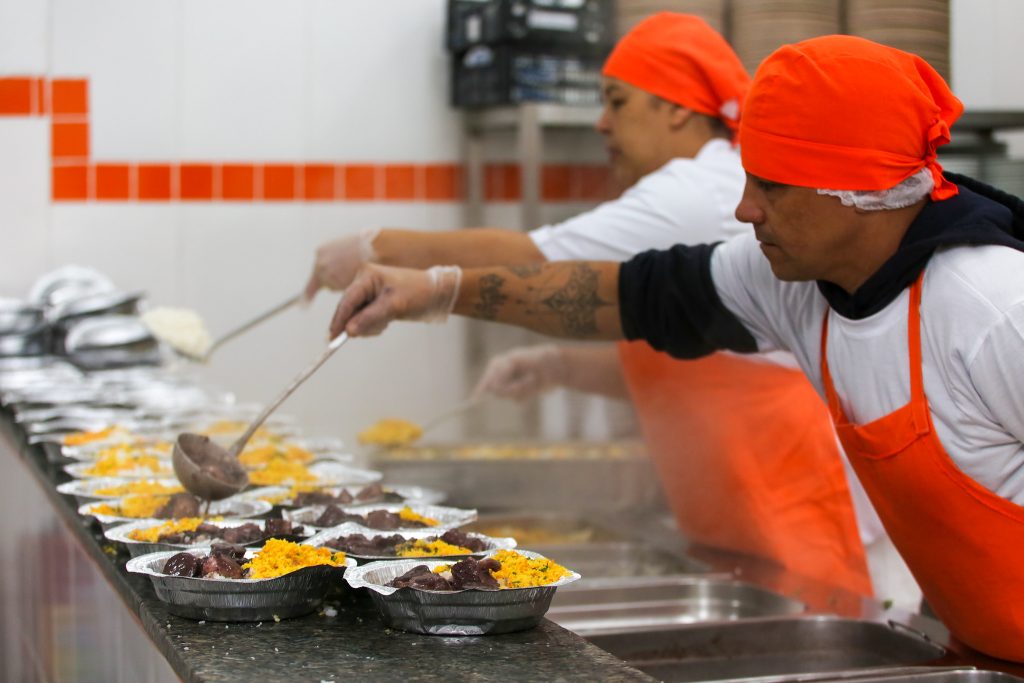 Bom Prato Móvel em Ferraz de Vasconcelos passa a funcionar em novo endereço na segunda-feira