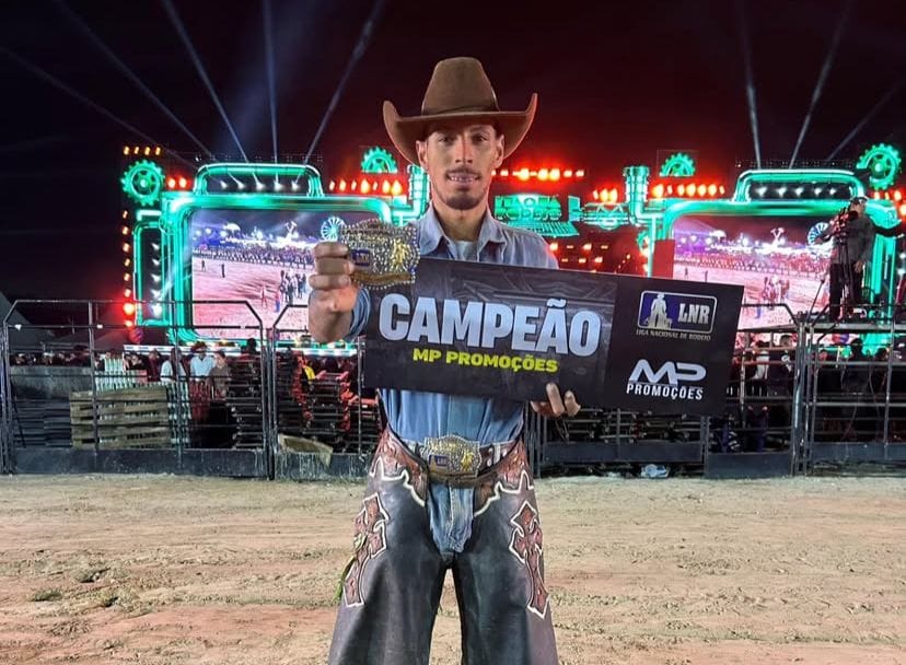 Conheça Yuri Proença, campeão da montaria no Itaqua Rodeio Fest