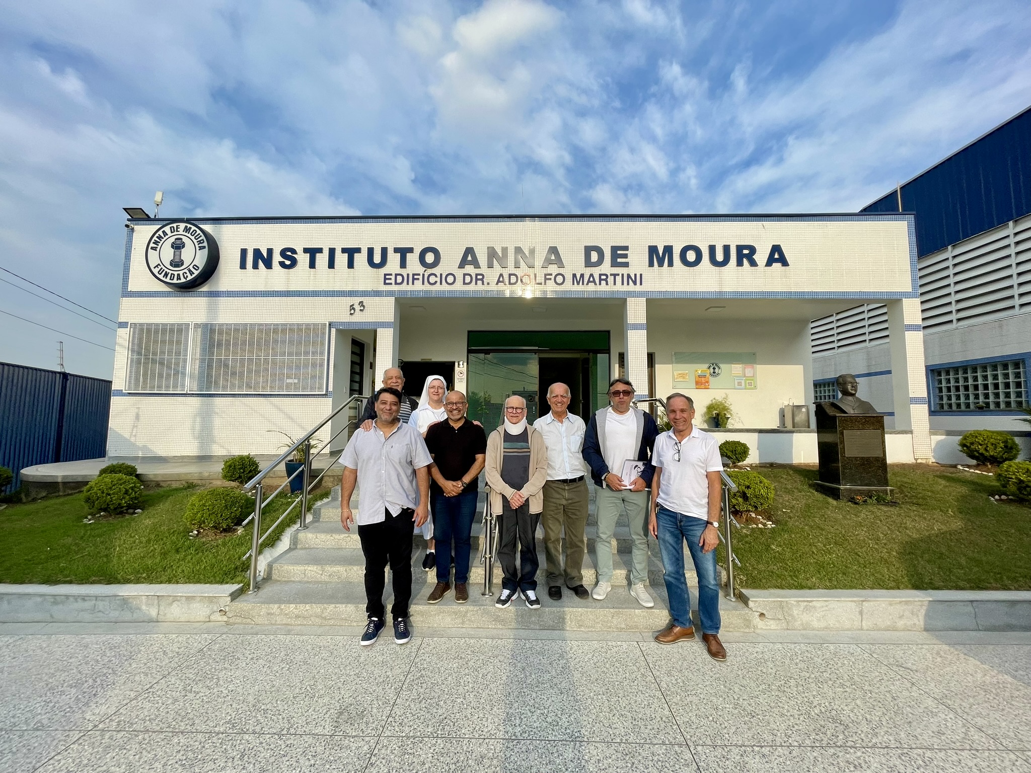 Câmara de Mogi aplaude os 87 anos do Instituto Anna de Moura