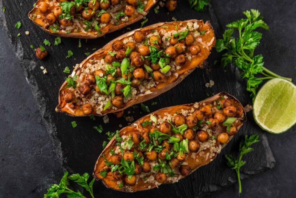 Almoço saudável: 5 receitas de forno leves e práticas 