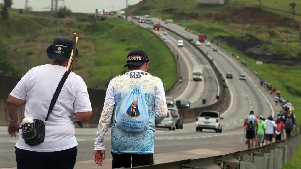 Polícia Rodoviária reforça dicas para romeiros e motoristas durante peregrinação a Aparecida