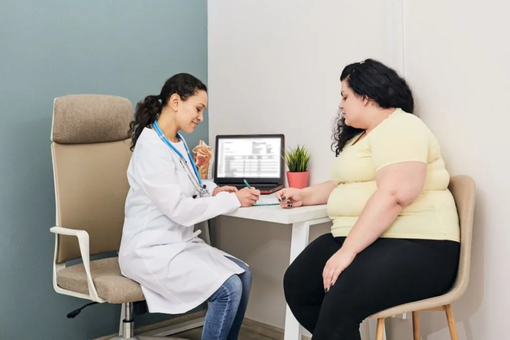 Entenda como a psoríase afeta muito além da pele