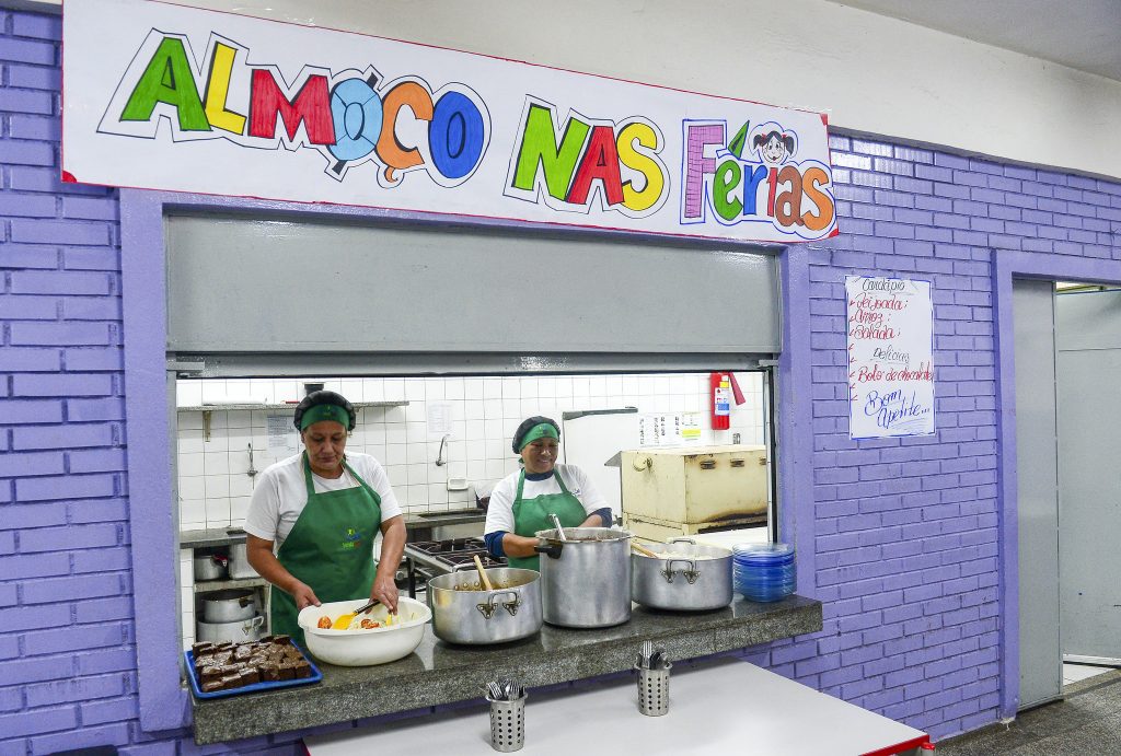 Escolas estaduais estarão abertas nas férias para servir almoço aos estudantes