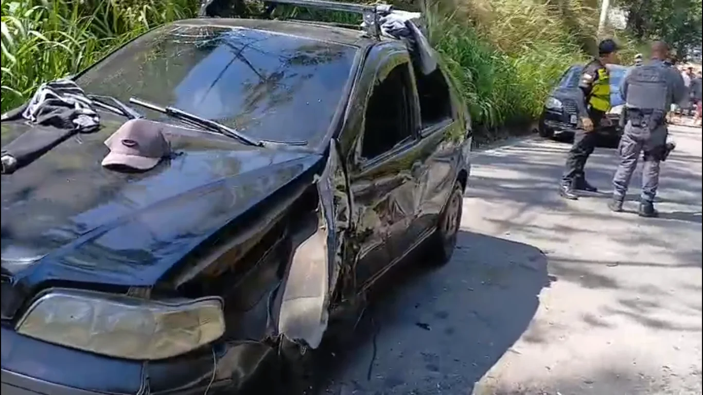 Acidente entre 4 veículos deixa 4 pessoas feridas na Estrada da Pedreira, em Mogi das Cruzes