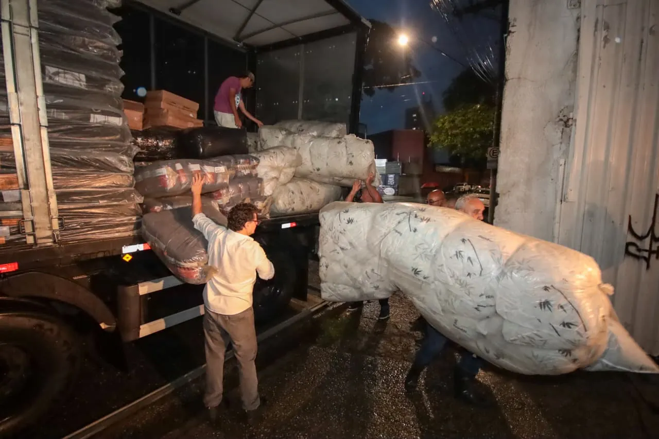Assistência Social inicia distribuição de cestas e kits a famílias atingidas pelas chuvas
