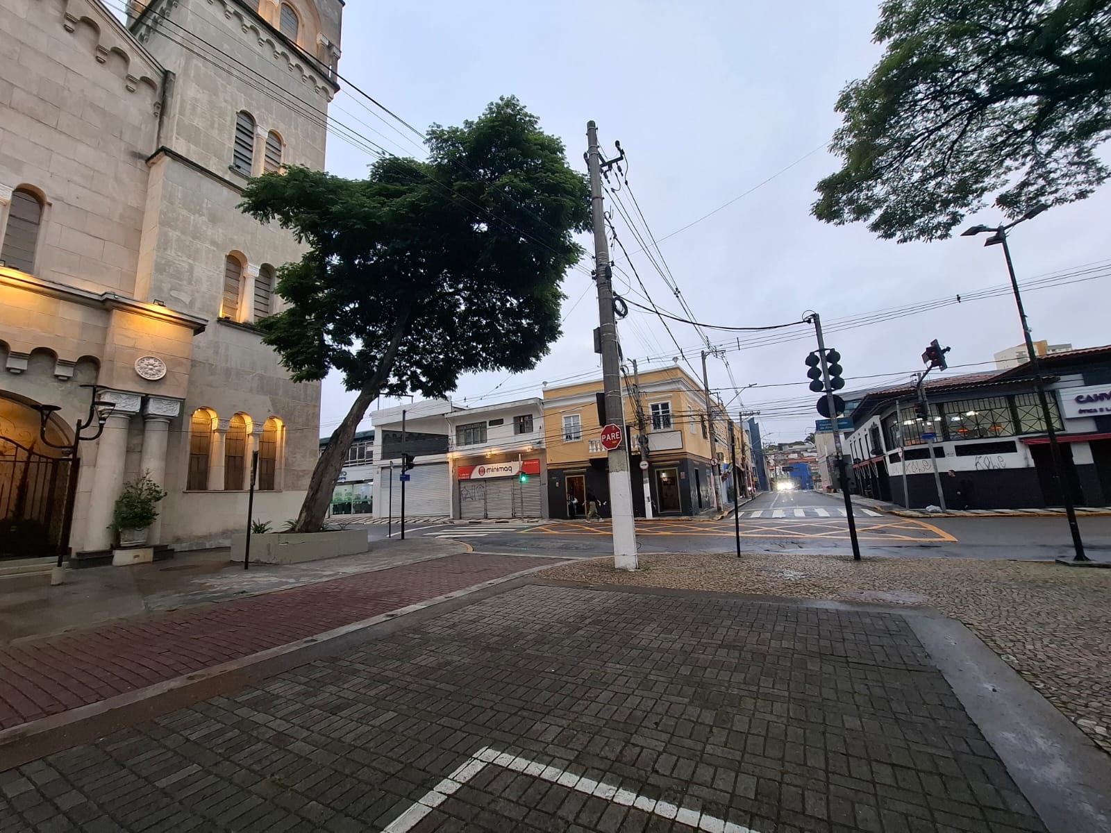 Mogi das Cruzes interdita duas ruas da região central para celebração de missa na Catedral