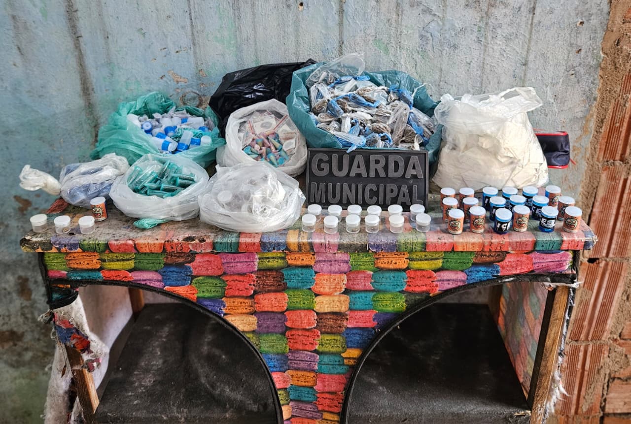 Operação Tráfico Zero apreende 3,4 mil entorpecentes e leva dois presos em Itaquá