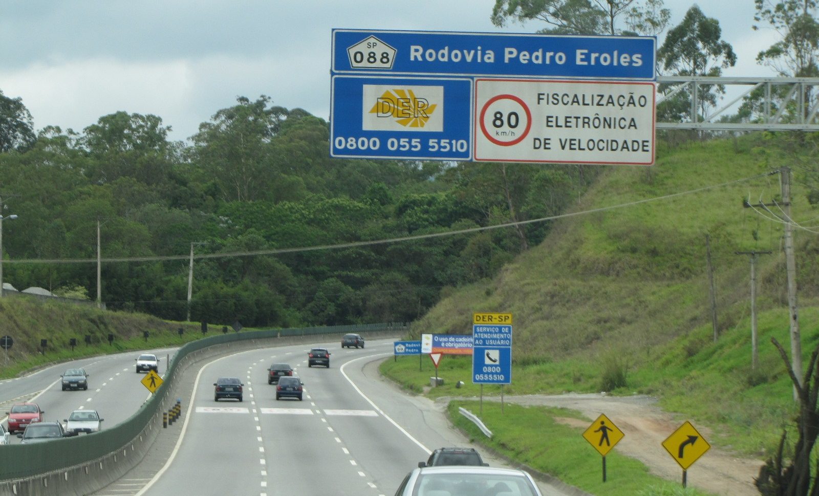 Motociclista morre após acidente com caminhão em Biritiba Mirim