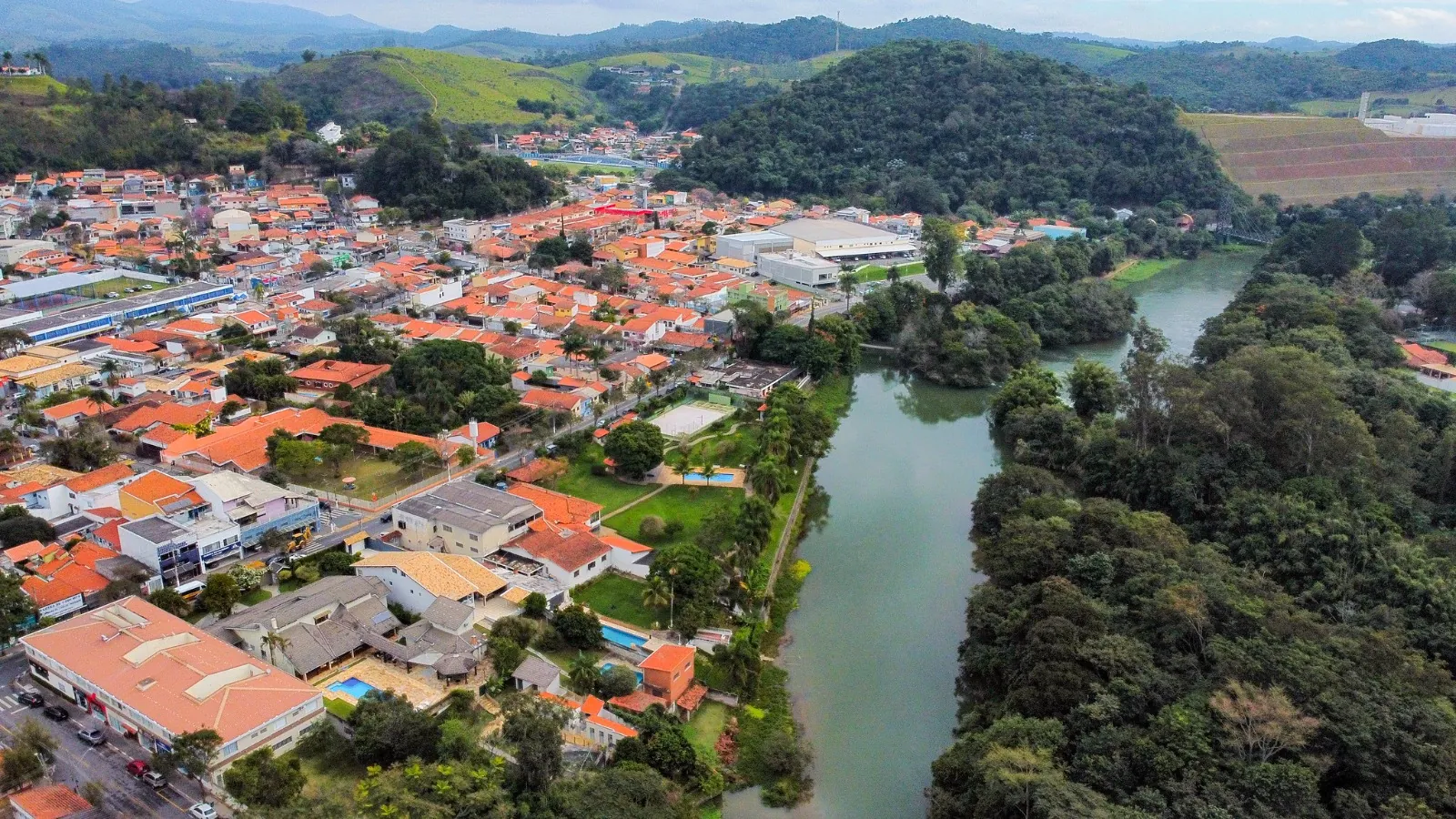 Veja o que abre e o que fecha em Guararema no feriado de Tiradentes
