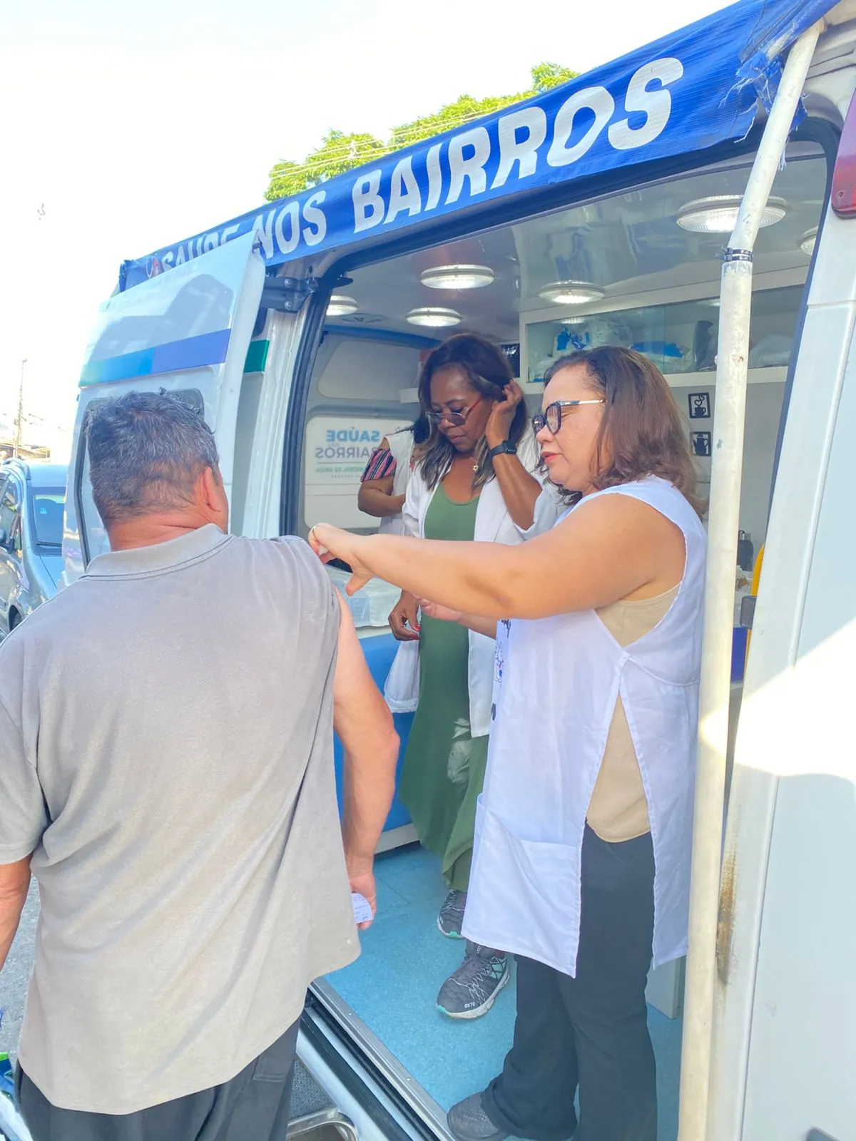 Vacinação em feiras de Arujá aplica 660 doses em cinco dias e amplia alcance da imunização