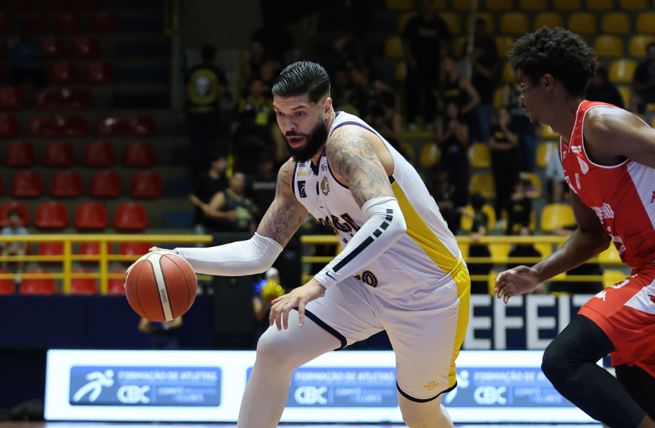 Mogi Basquete vence Paulistano no Hugão e embala na reta final do NBB CAIXA 