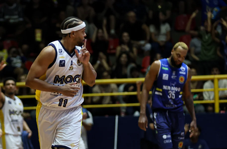 Mogi Basquete vence São José e avança para as quartas do NBB