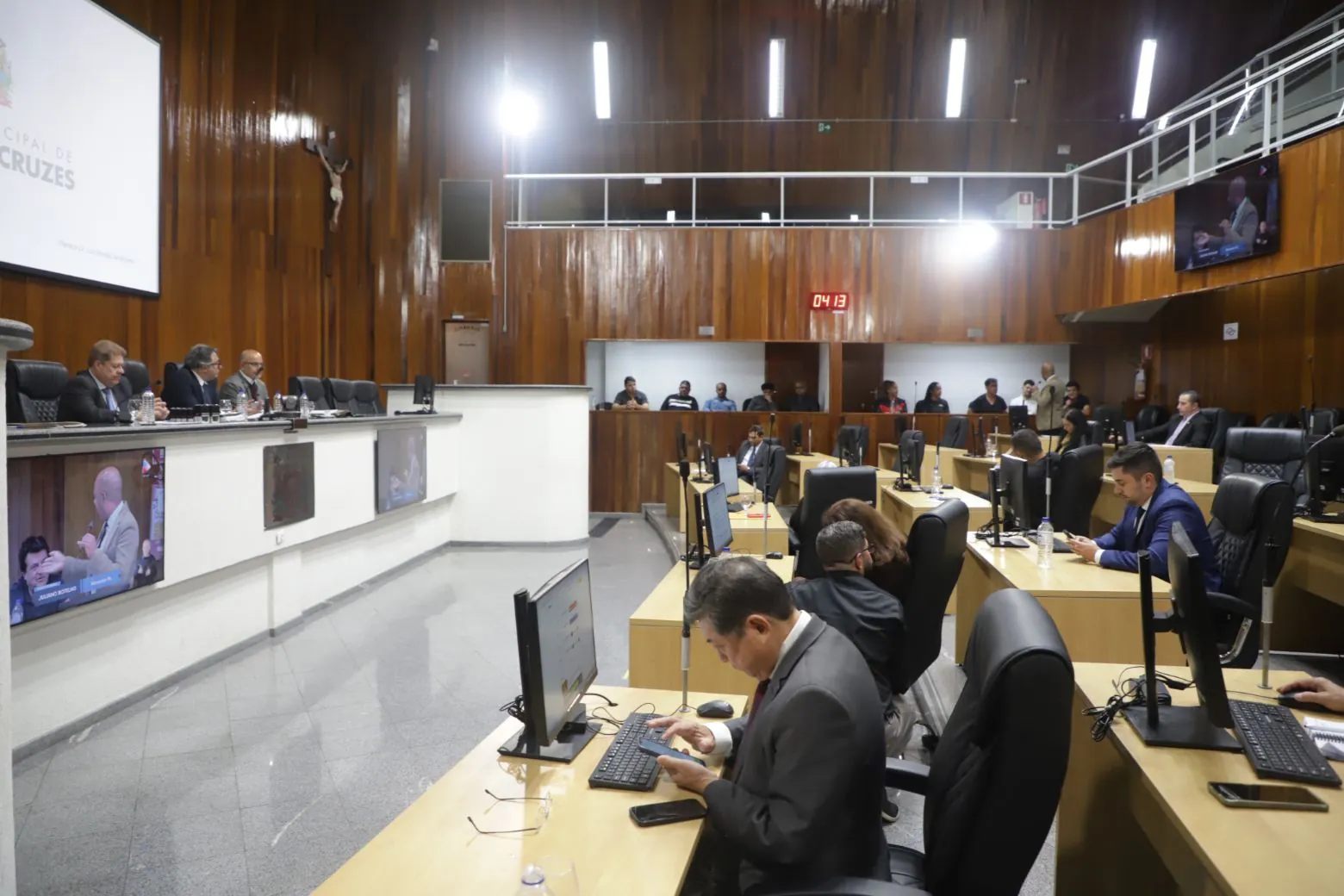 Câmara de Mogi das Cruzes aprova instalação de alarmes de emergência em unidades de saúde