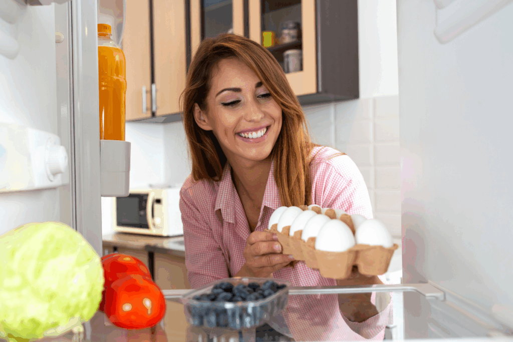 Guardar o ovo na geladeira ou fora dela? Veja como armazenar o alimento corretamente