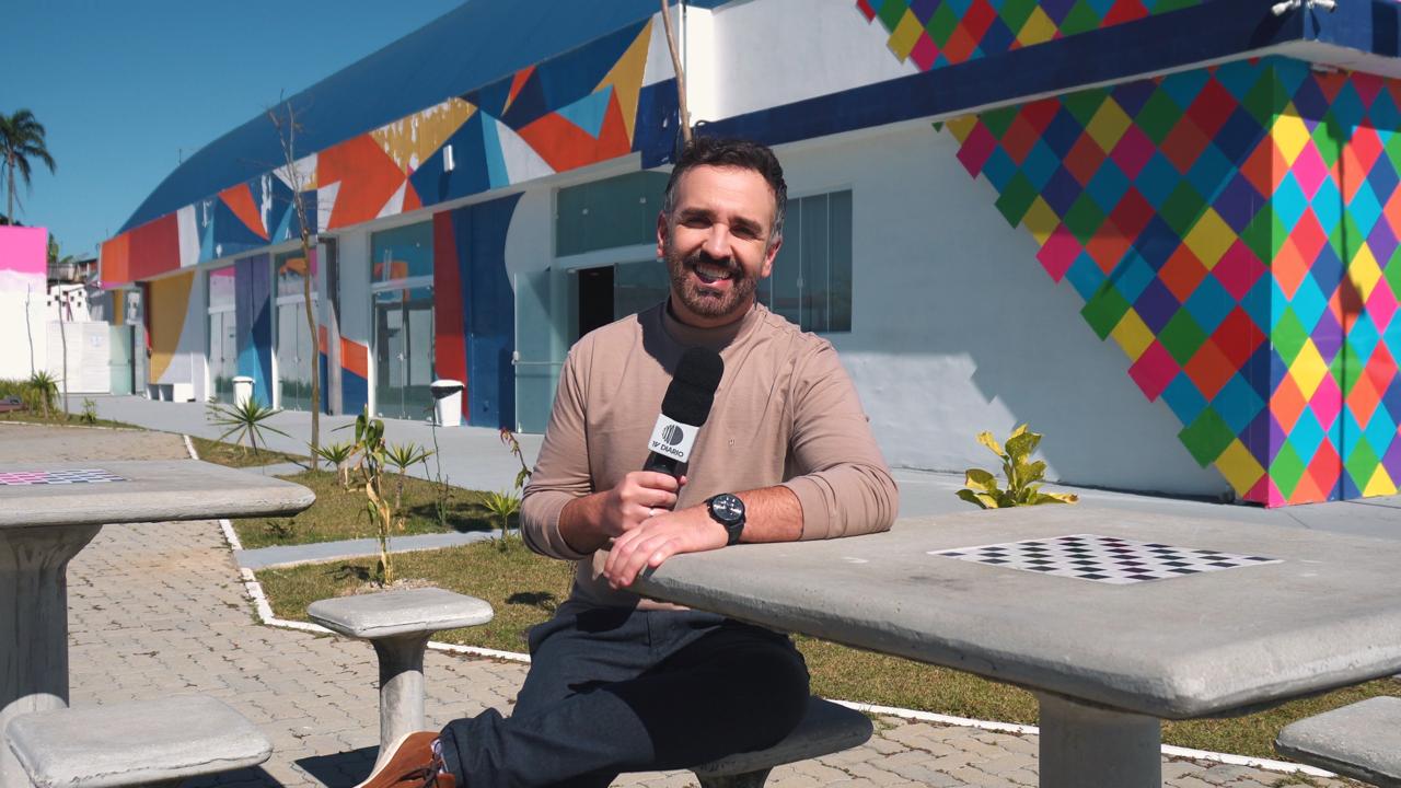 Compartilha prepara novo quadro e convida o público a participar