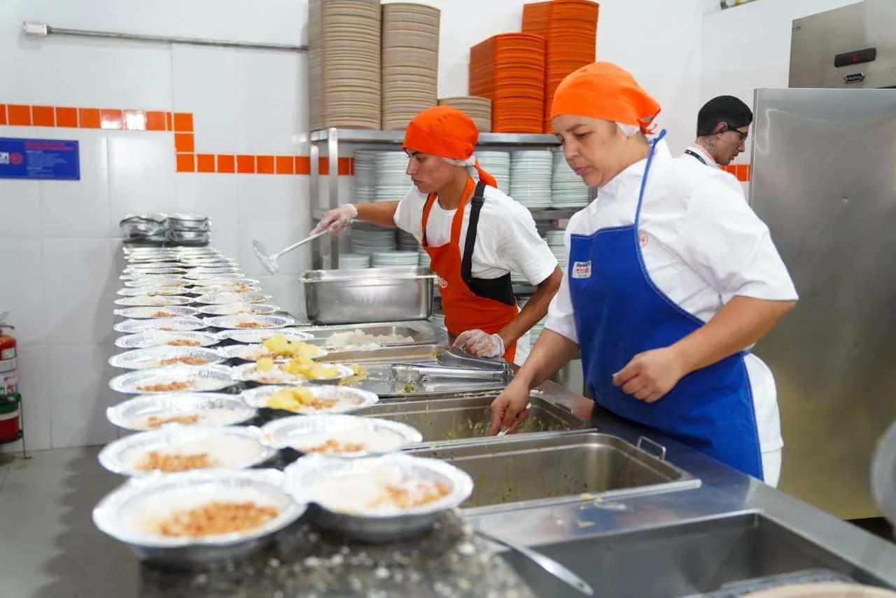 Unidades do Bom Prato Móvel de Ferraz e Itaquá passam a atender em novos endereços a partir de segunda-feira (21)