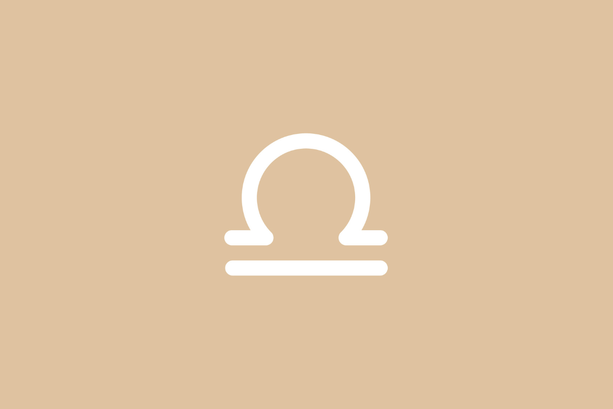 Ilustração minimalista do símbolo do signo de Libra em linha branca contínua, formada por uma linha reta horizontal abaixo de um arco com extremidades estendidas, representando uma balança, centralizada sobre um fundo bege em tom pastel