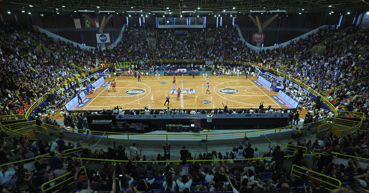 Mogi Basquete terá telão gratuito no Hugão para torcida acompanhar final contra o Franca