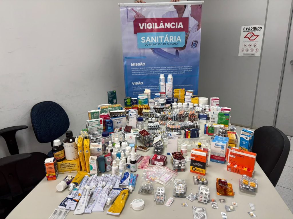 Ao todo, houve apreensão de 10 mil comprimidos, sendo 3,3 mil de uso controlado, e mais 300 quilos de alimentos fora dos padrões de qualidade. | Foto: Divulgação/Secop Suzano
