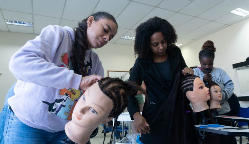 Mogi das Cruzes abre inscrições para curso gratuito de tranças nagô