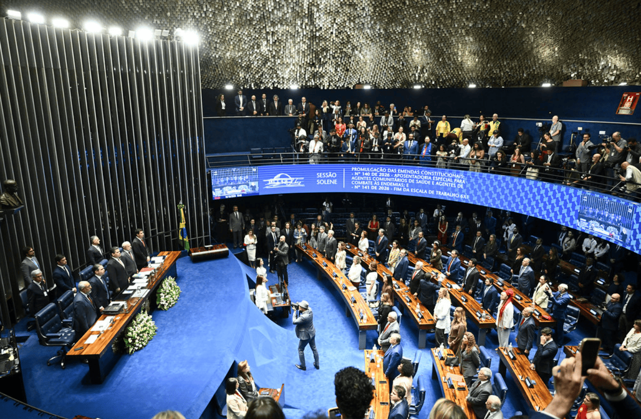 Congresso promulga emenda do fim da 6x1 e escala 5x2 começa em 60 dias