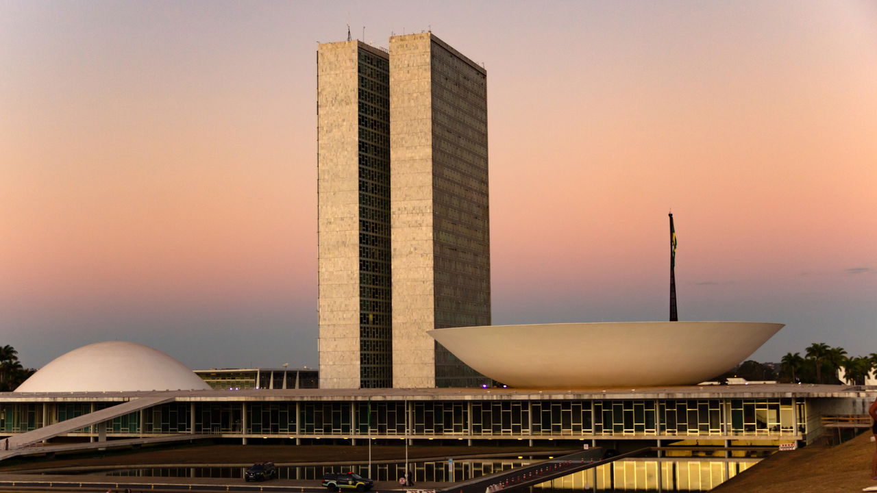 Posses de presidente, governadores e parlamentares têm novas datas em 2027