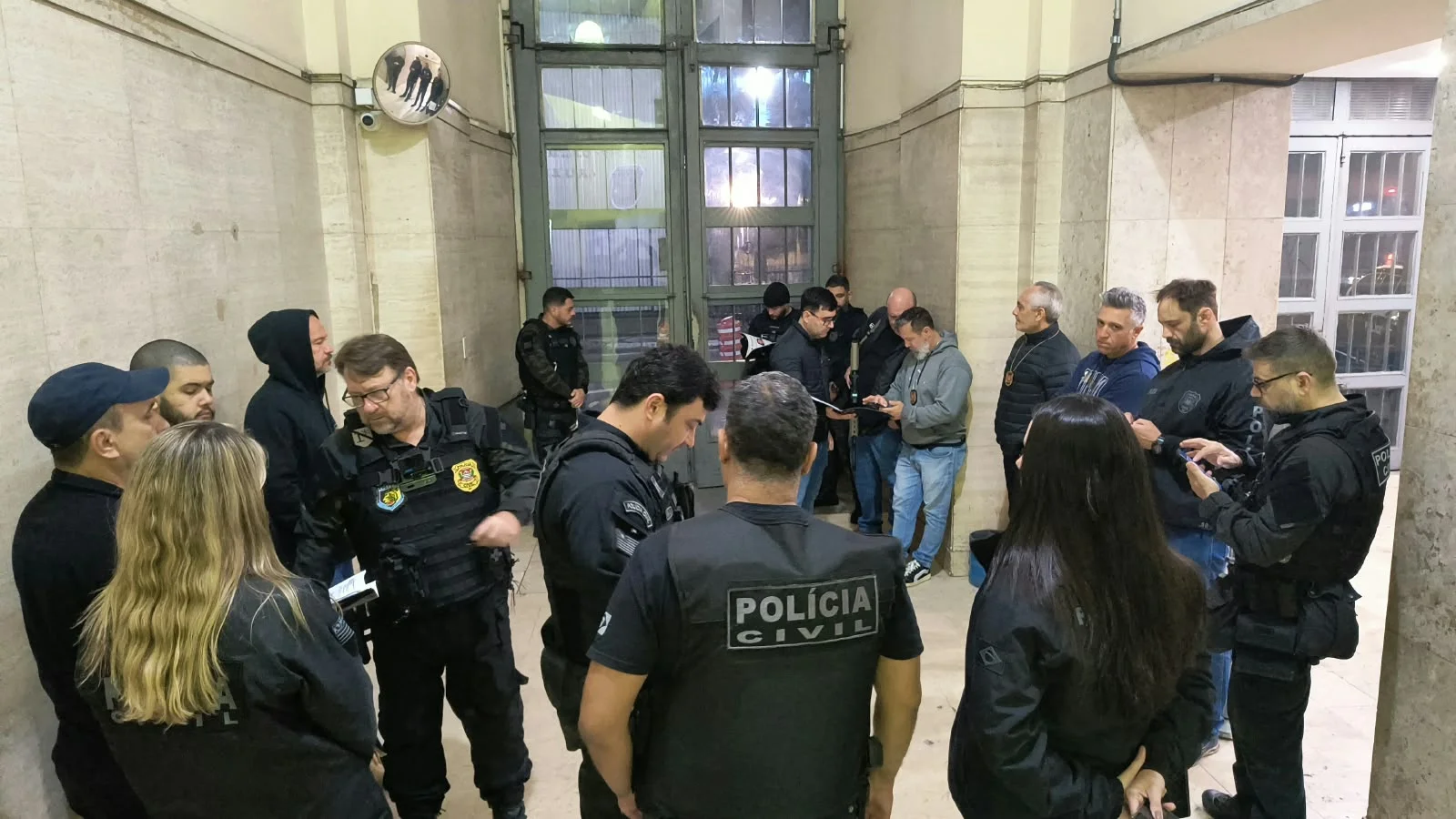Polícia Civil cumpre mandados em Poá contra quadrilha especializada em fraudes bancárias